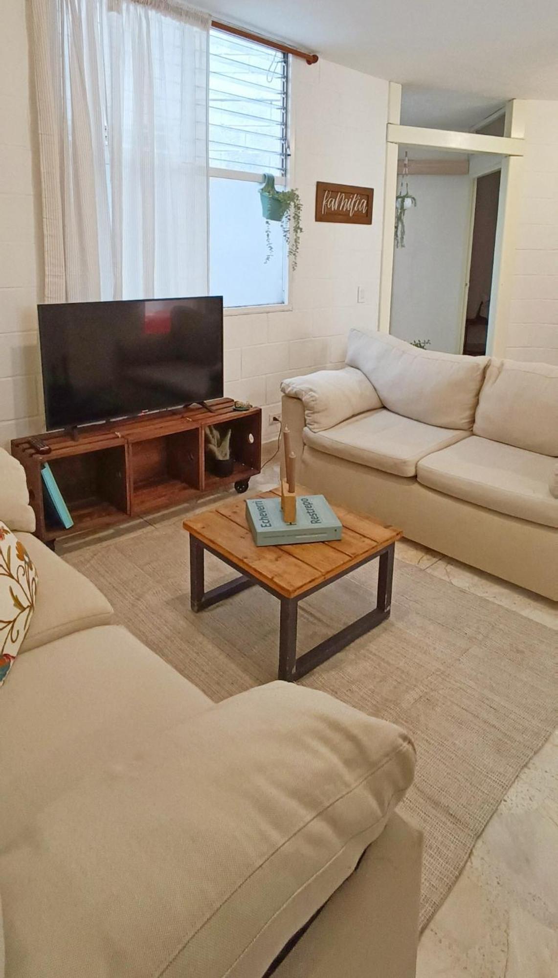 Acogedor En Laureles Apartamento