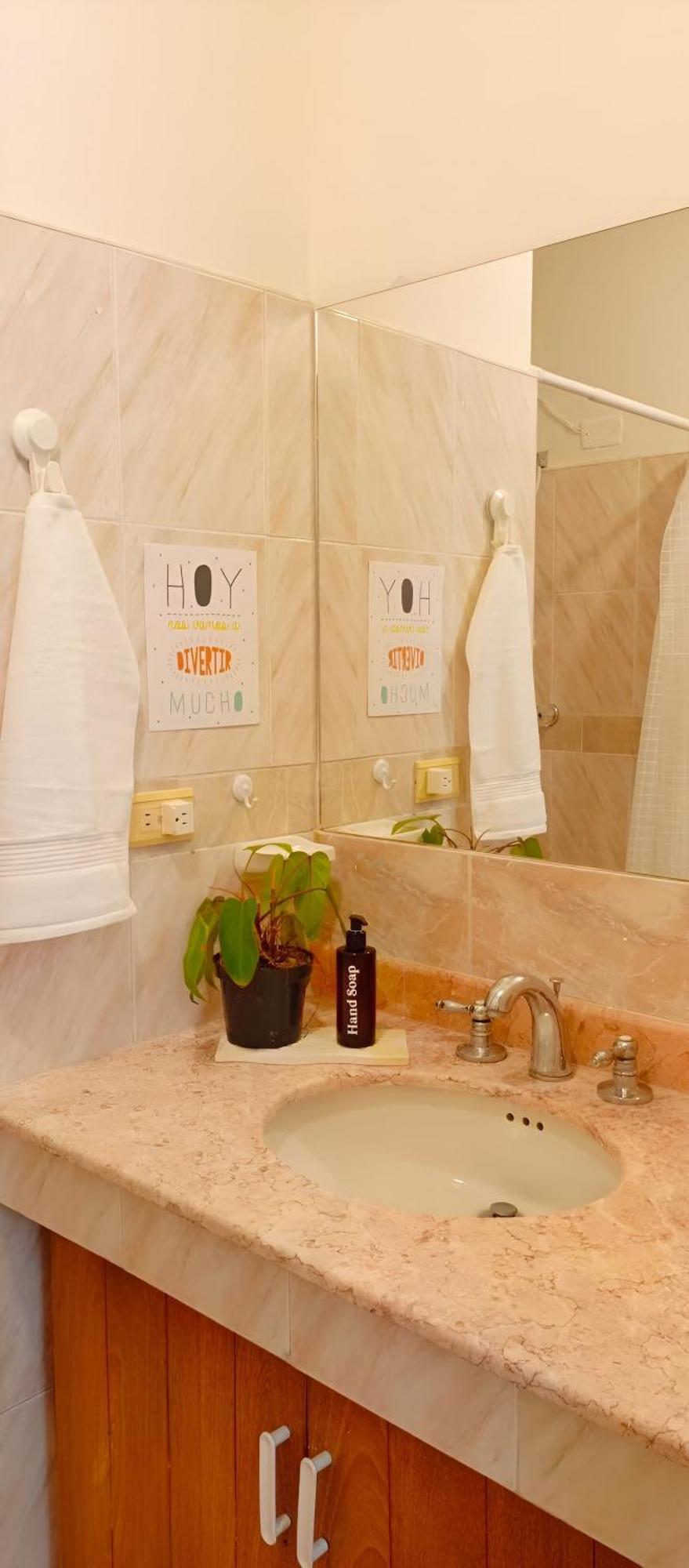 Apartamento Acogedor En Laureles Medellín